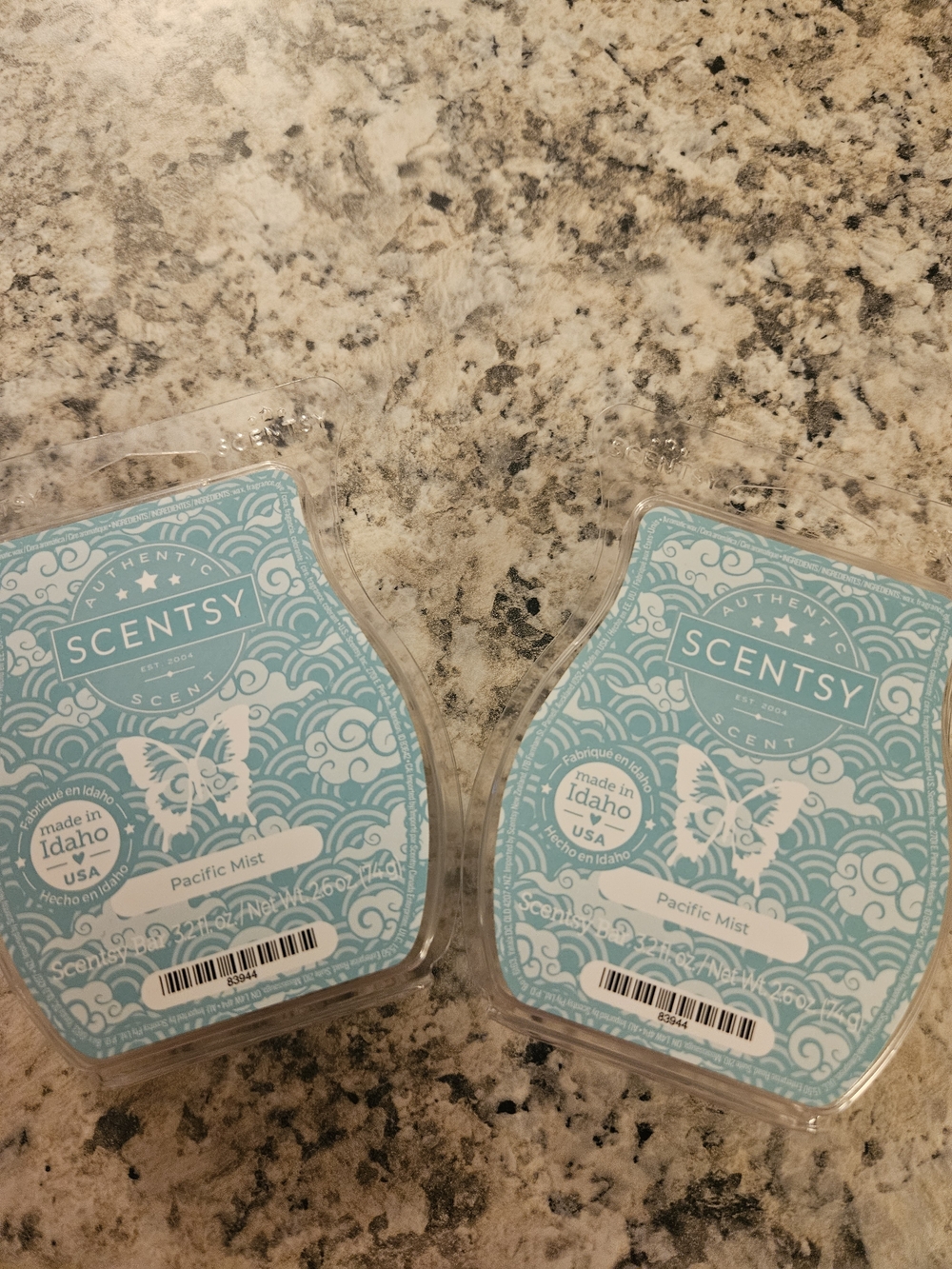 Scentsy Pacific Mist Wax Melts - Aqua Blue Packaging (2-Pack)